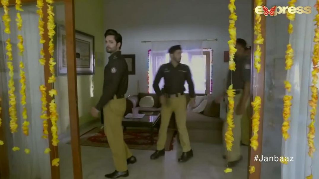Janbaaz - Episode 17  Express TV Dramas