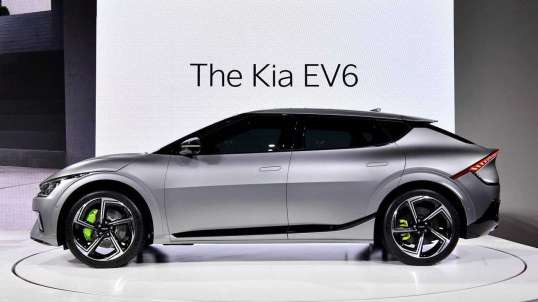 The Kia EV6 GT 2023