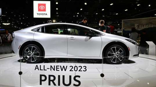 Is the NEW 2023 Toyota Prius a BETTER sedan than a Camry or Corolla?